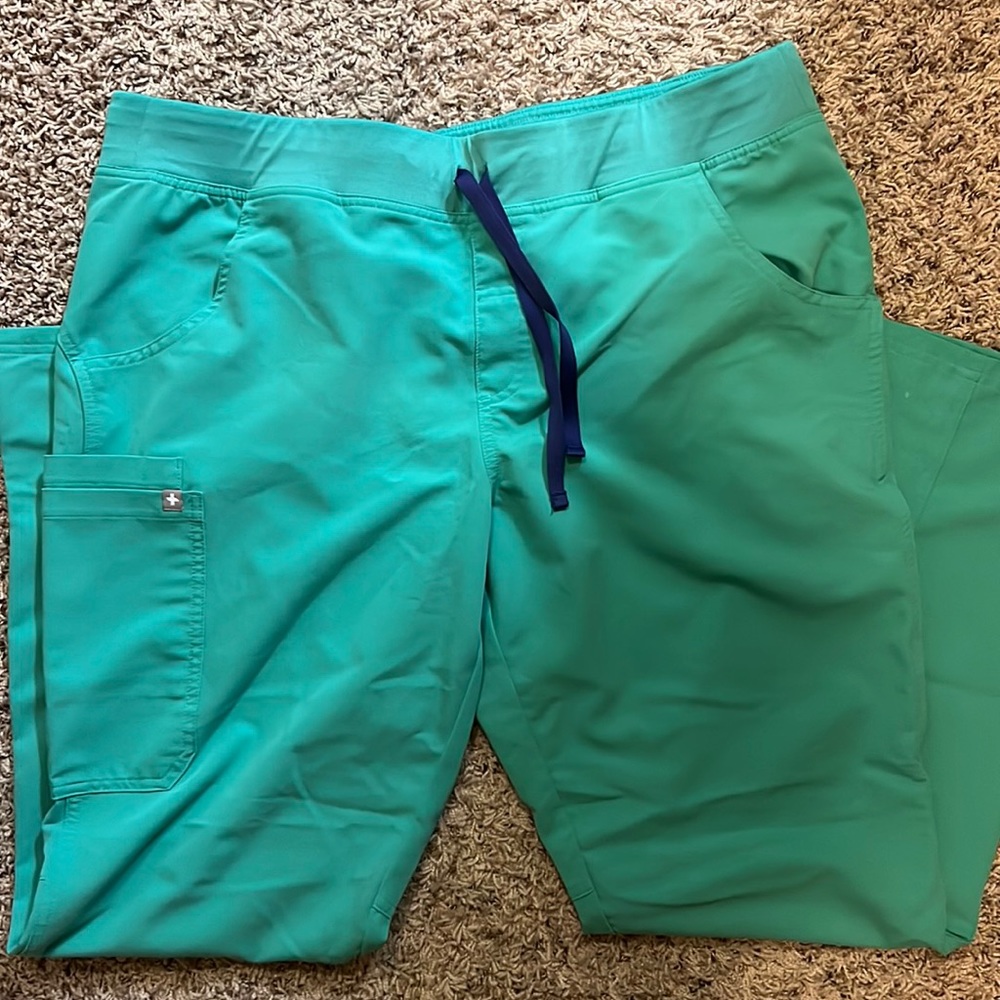 Figs - Kade Cargo pant XL